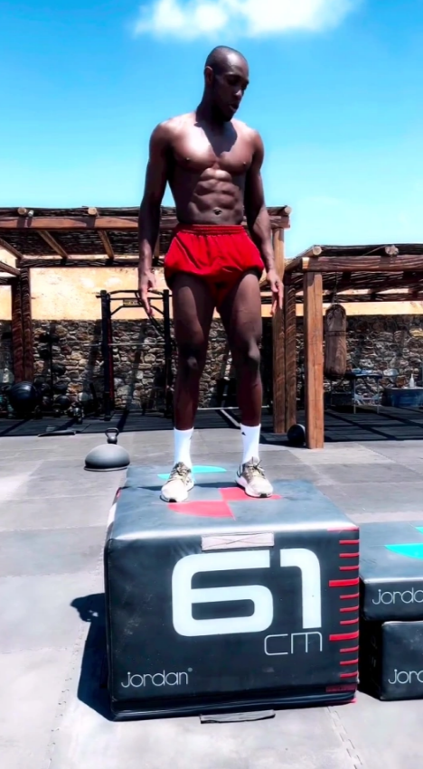 Bất ngờ với hình ảnh mới nhất của Danny Welbeck 2