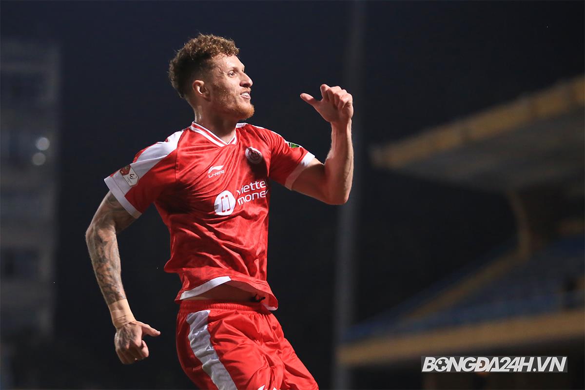 Phan Tuấn Tài kiến tạo, Bùi Tiến Dũng lại mắc sai lầm 8