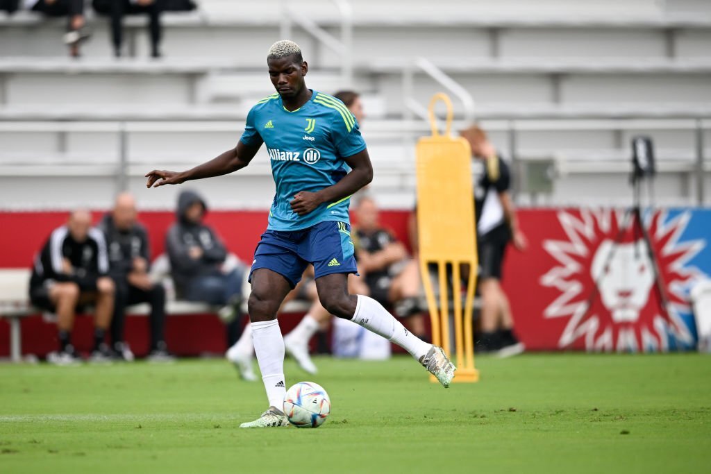 Pogba dính chấn thương đầu gối