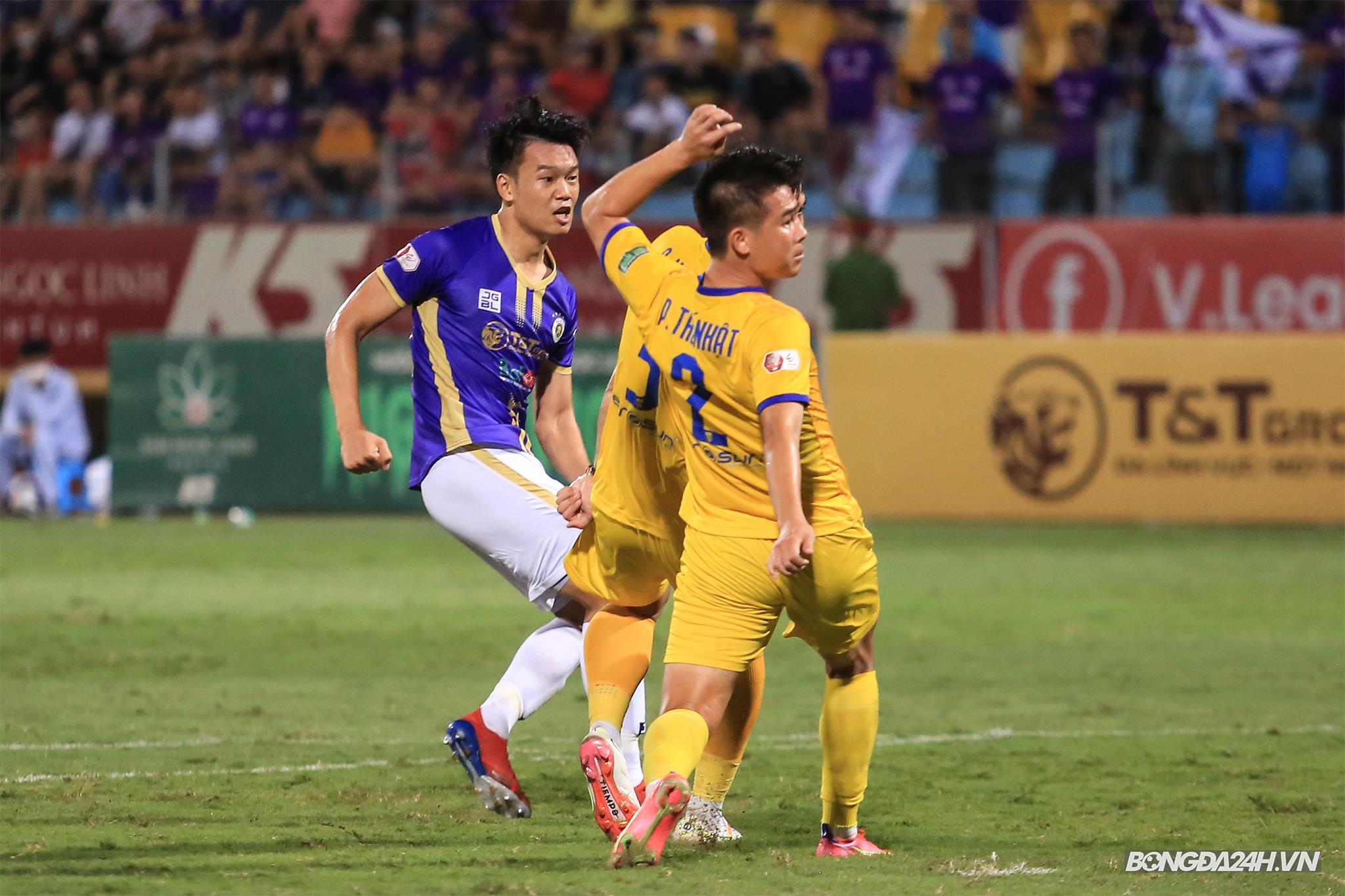 Hà Nội FC đưa ra đề nghị khủng cho trung vệ Thành Chung 1