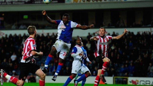 Blackburn Rovers va Sunderland dan dau giai Hang nhat Anh