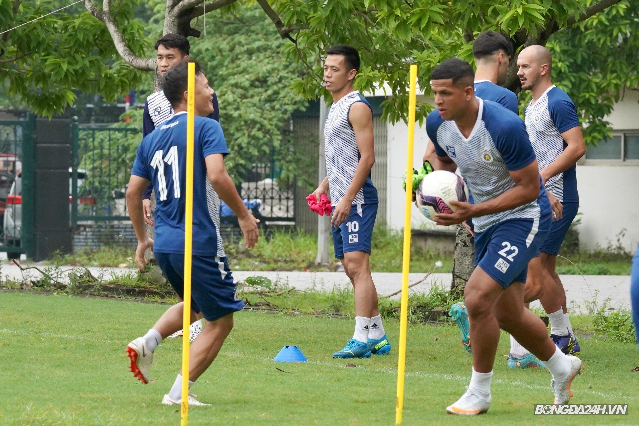 Hà Nội FC có món quà đặc biệt dành tặng HAGL 5