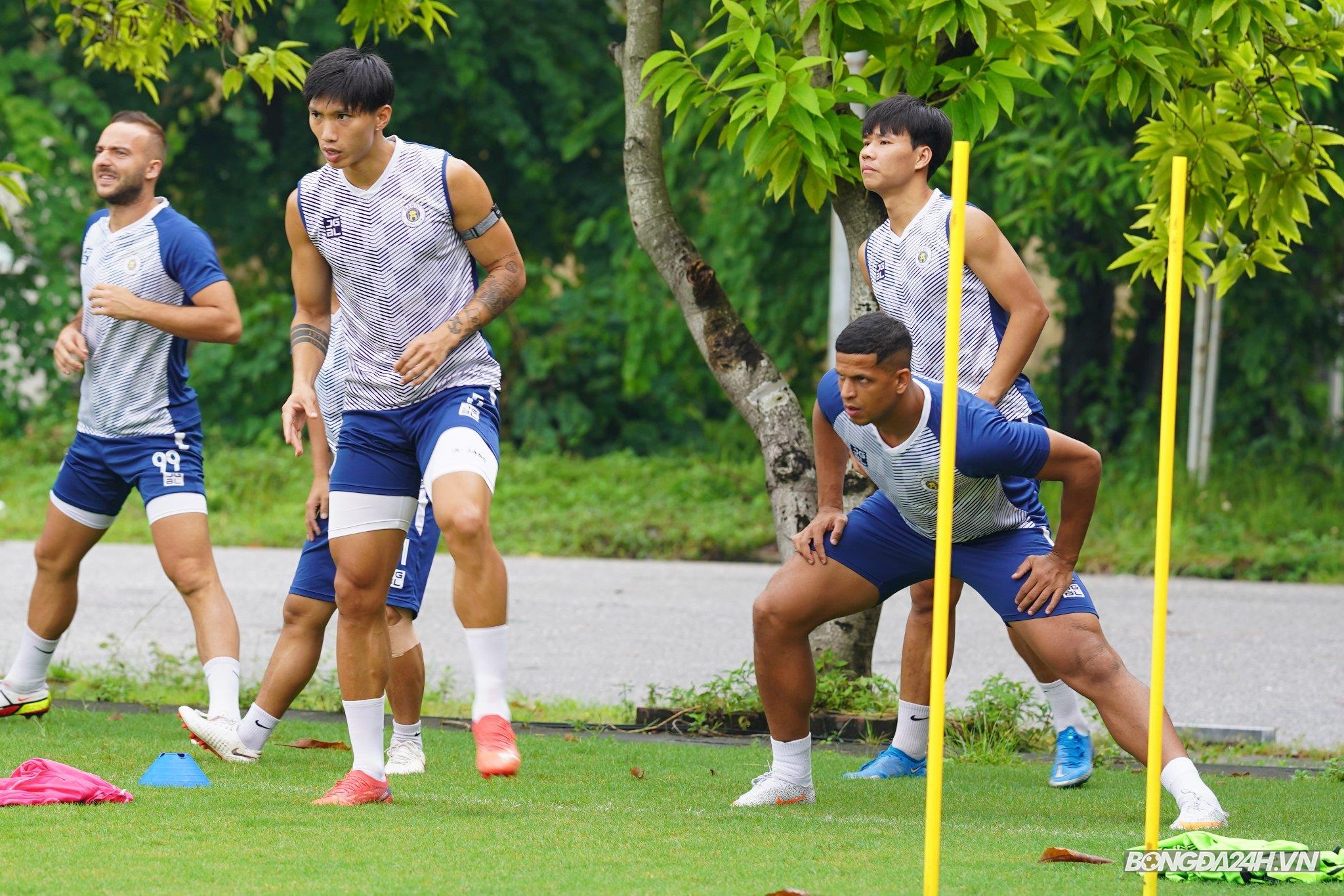 Hà Nội FC có món quà đặc biệt dành tặng HAGL 4