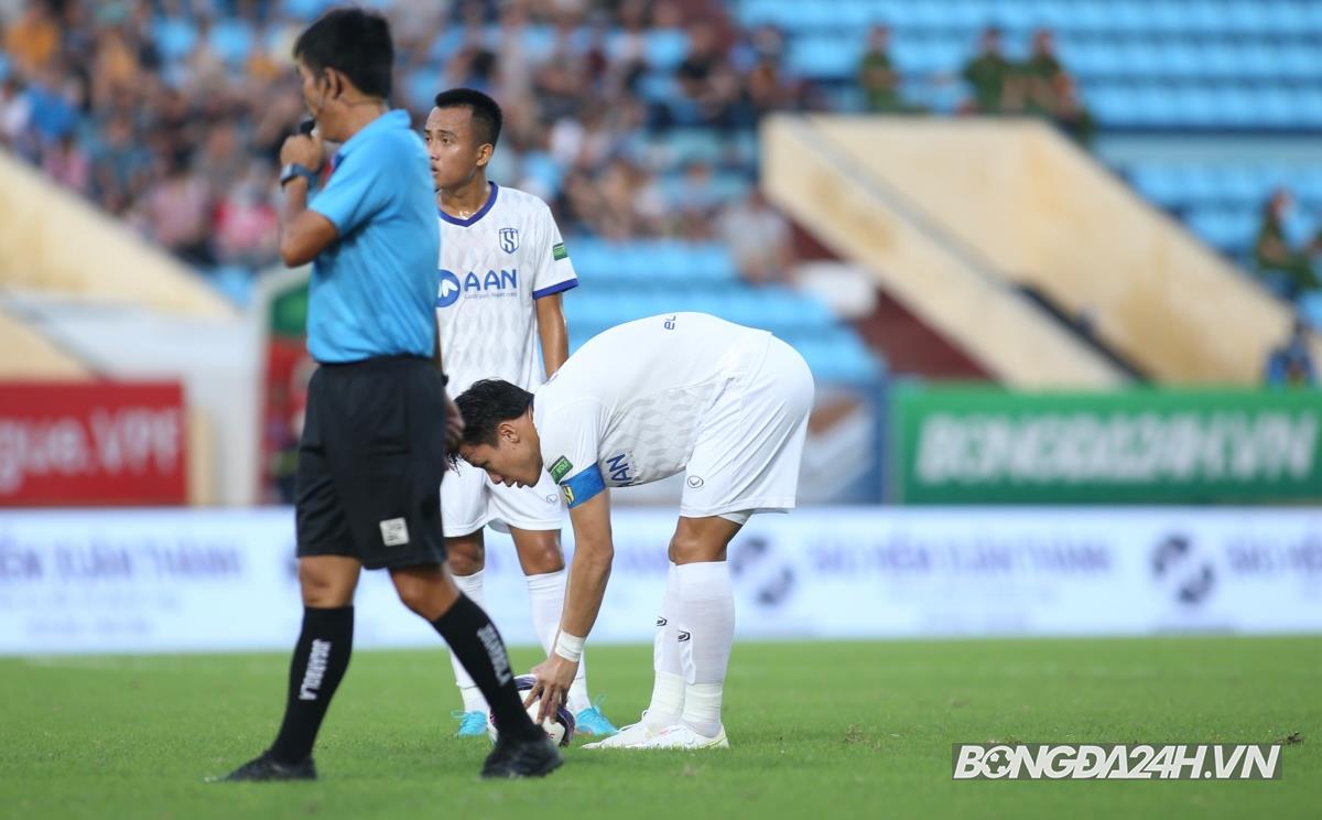 Que Ngoc Hai Nam dinh vs SLNA 13/8