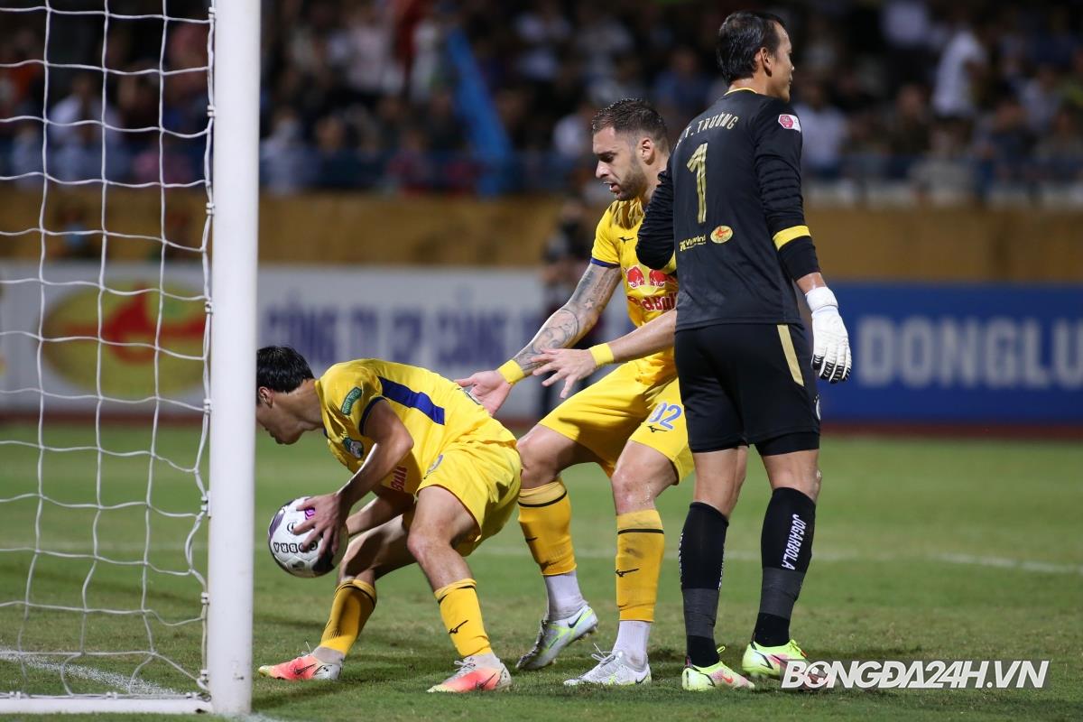 HAGL không thể phá dớp 10 năm tại Hàng Đẫy 7