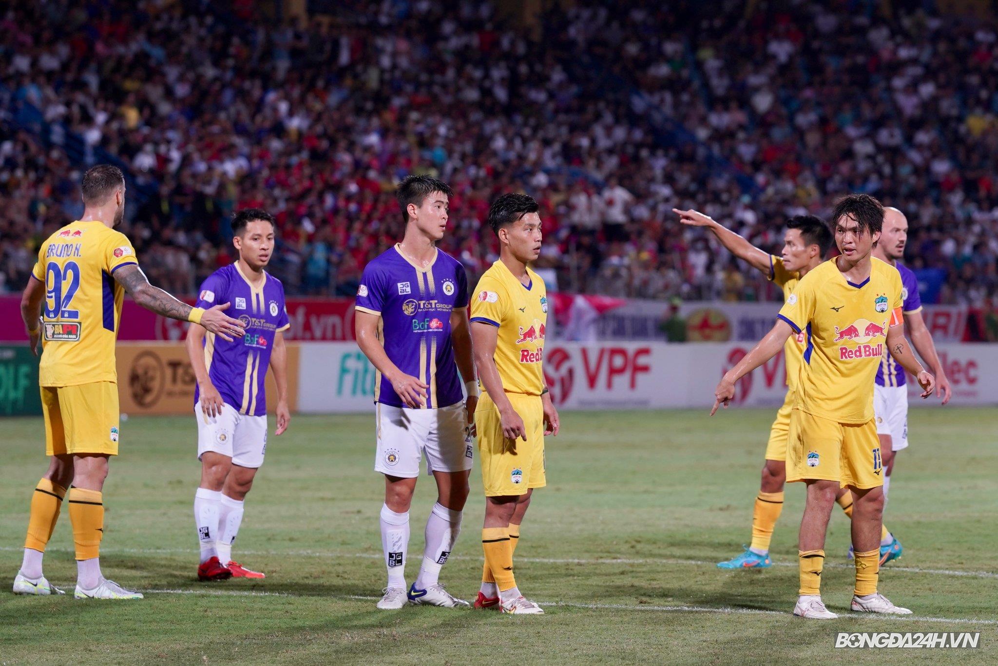 Ngày thi đấu nhọc nhằn của thủ quân bất đắc dĩ Nguyễn Tuấn Anh 7