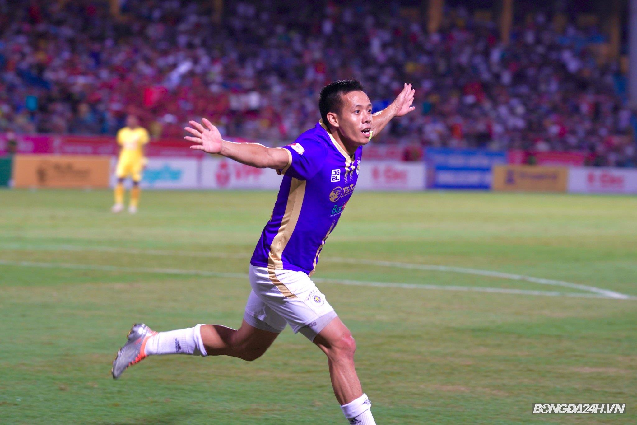 Ngày thi đấu nhọc nhằn của thủ quân bất đắc dĩ Nguyễn Tuấn Anh 5