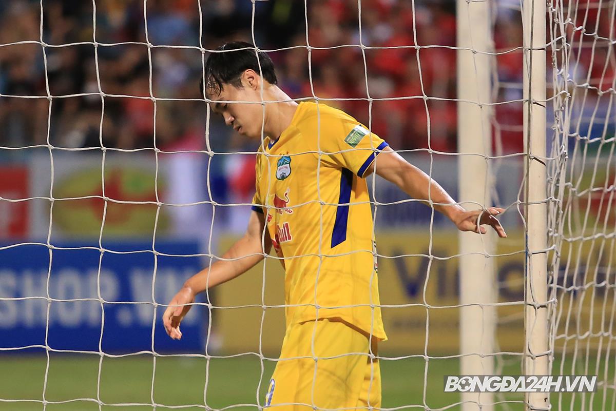 Văn Toàn kiến tạo, hô hào đồng đội chiến đấu 9