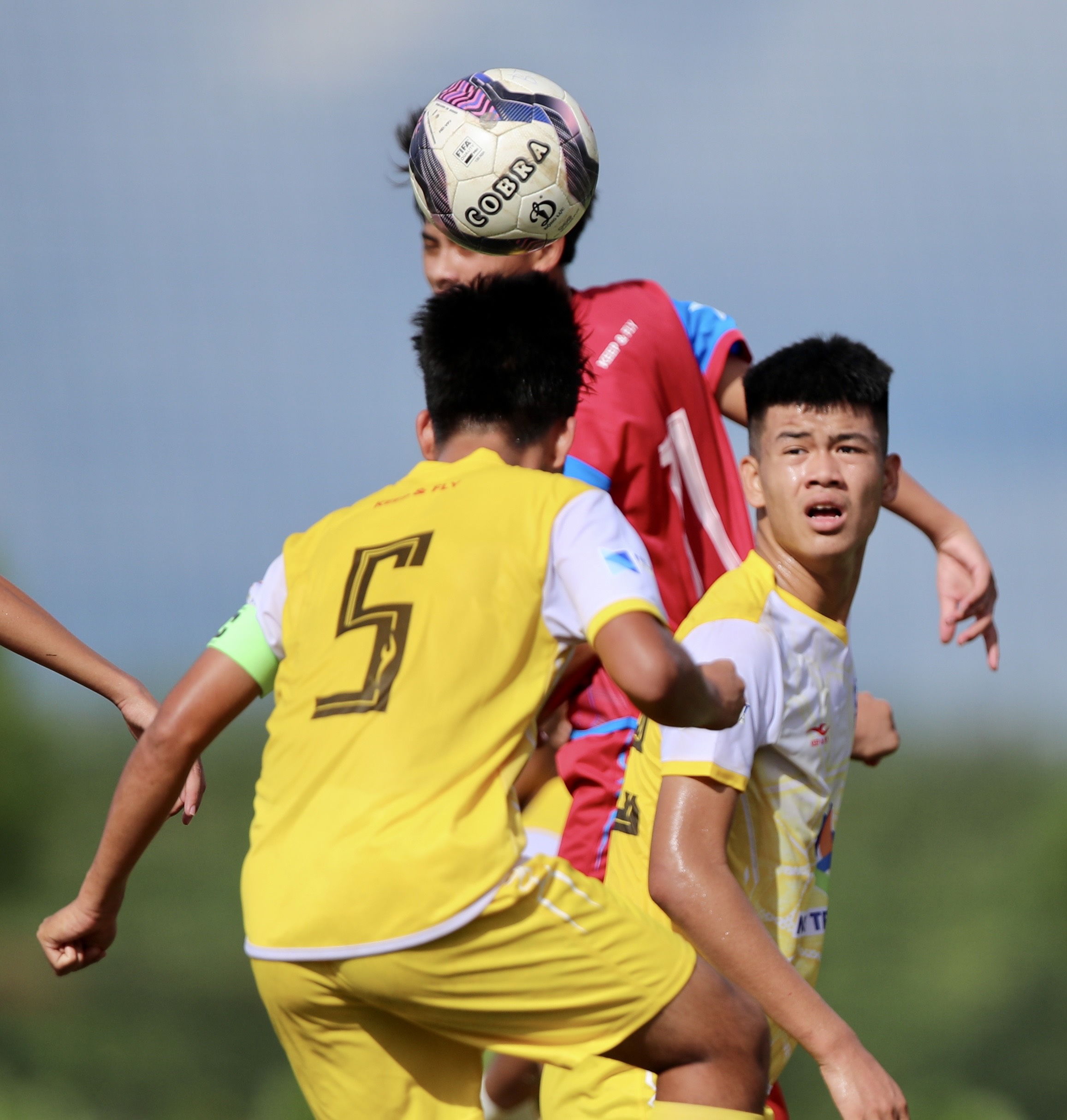 Cơn mưa bàn thắng trong lượt trận cuối của vòng tứ kết U15 Quốc gia - Next Travel 2022 2