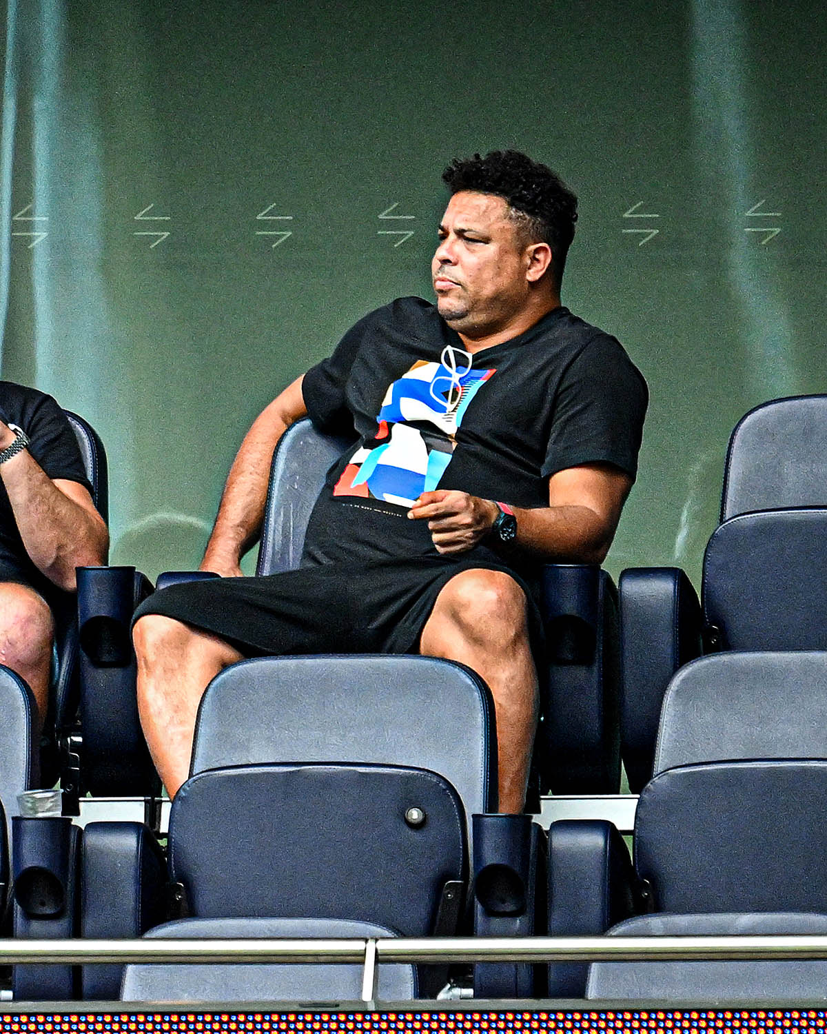 Rô béo bất ngờ xuất hiện ở trận Tottenham vs Wolves 2