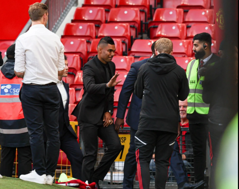 Casemiro xuat hien o Old Trafford