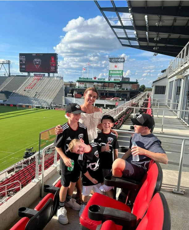 Vợ chồng Wayne Rooney đoàn tụ trên đất Mỹ 3