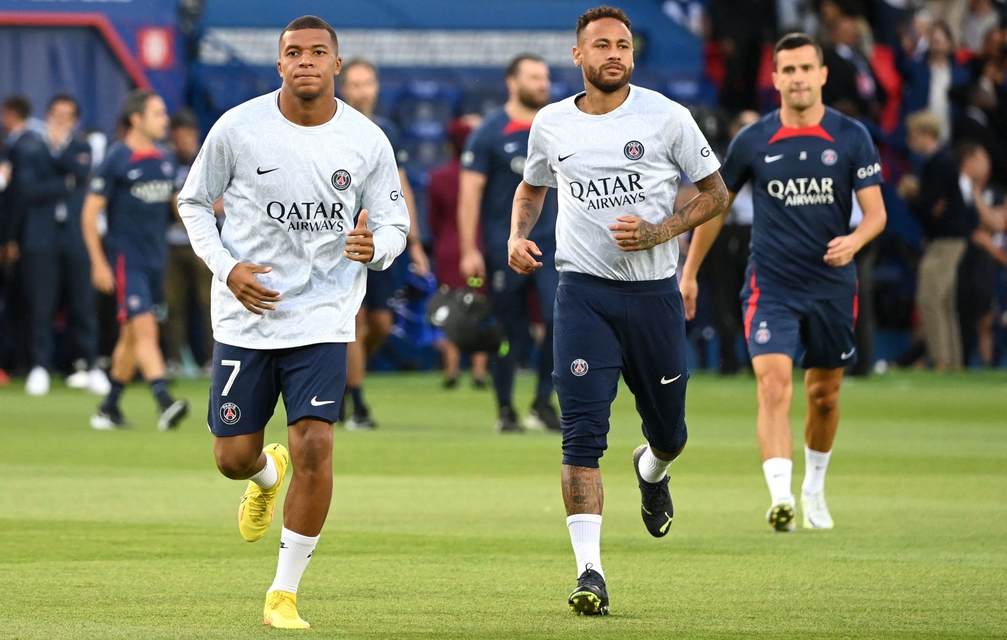Neymar né tránh khi được hỏi về Kylian Mbappe 1