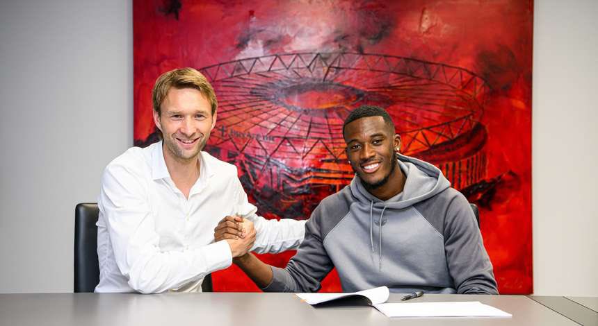 CHÍNH THỨC Hudson-Odoi rời Chelsea 1 CHÍNH THỨC Hudson-Odoi rời Chelsea 1