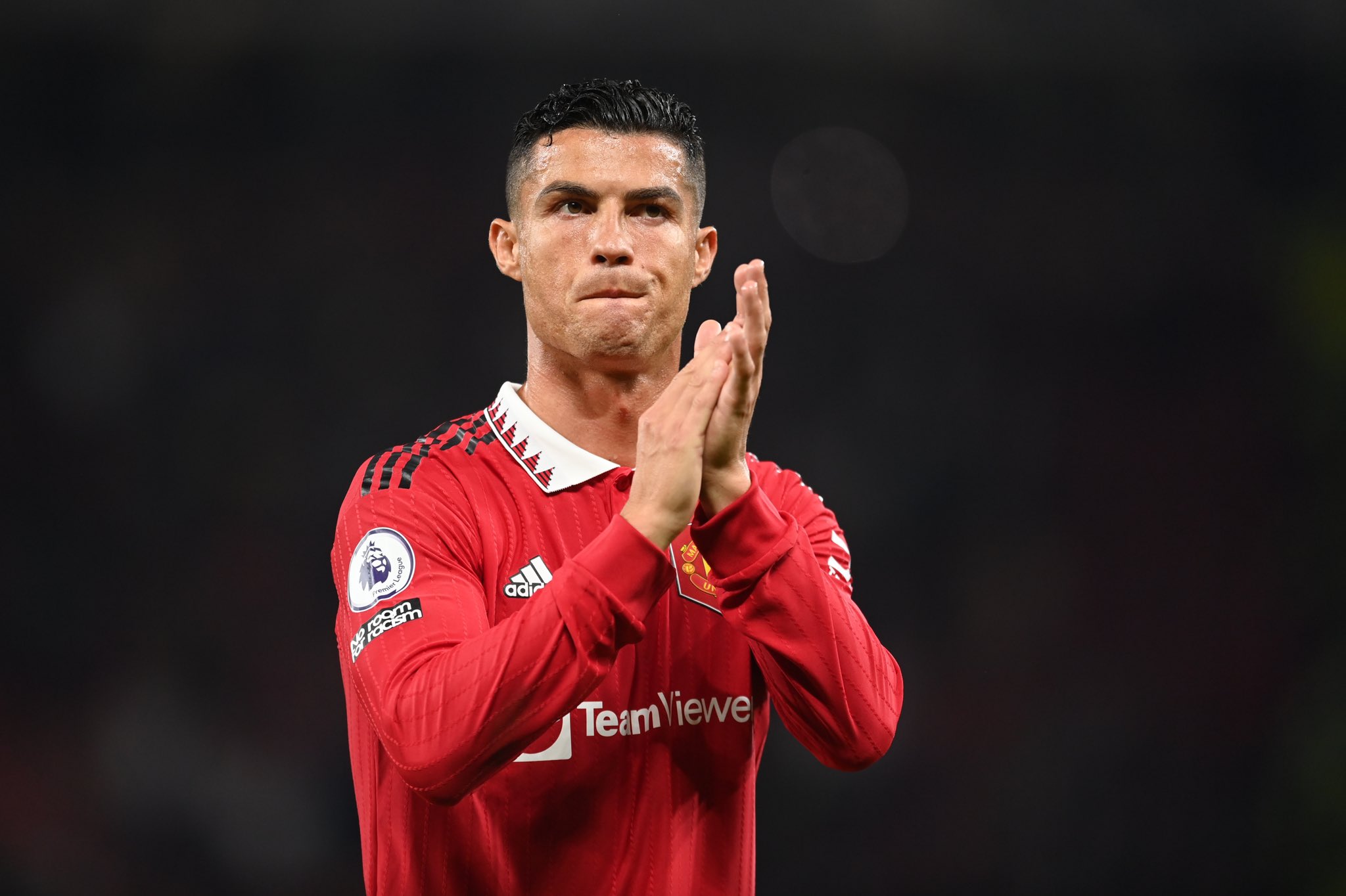 Erik Ten Hag cảnh báo Ronaldo