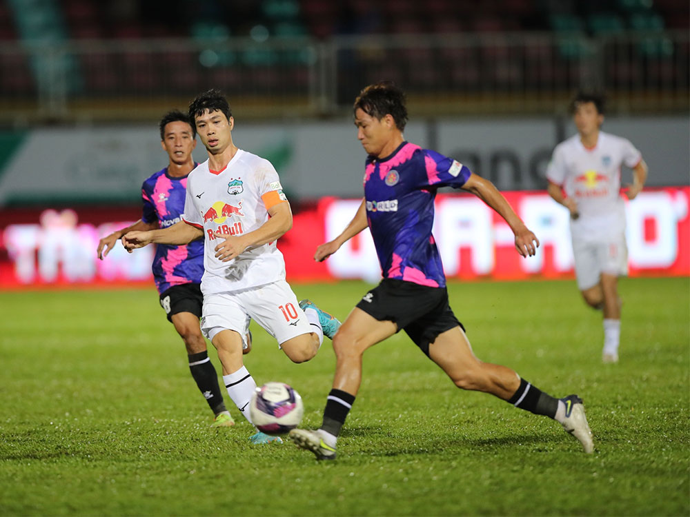 Công Phượng HAGL vs Sài Gòn. Ảnh: VPF Cong Phuong HAGL vs Sai Gon. anh: VPF