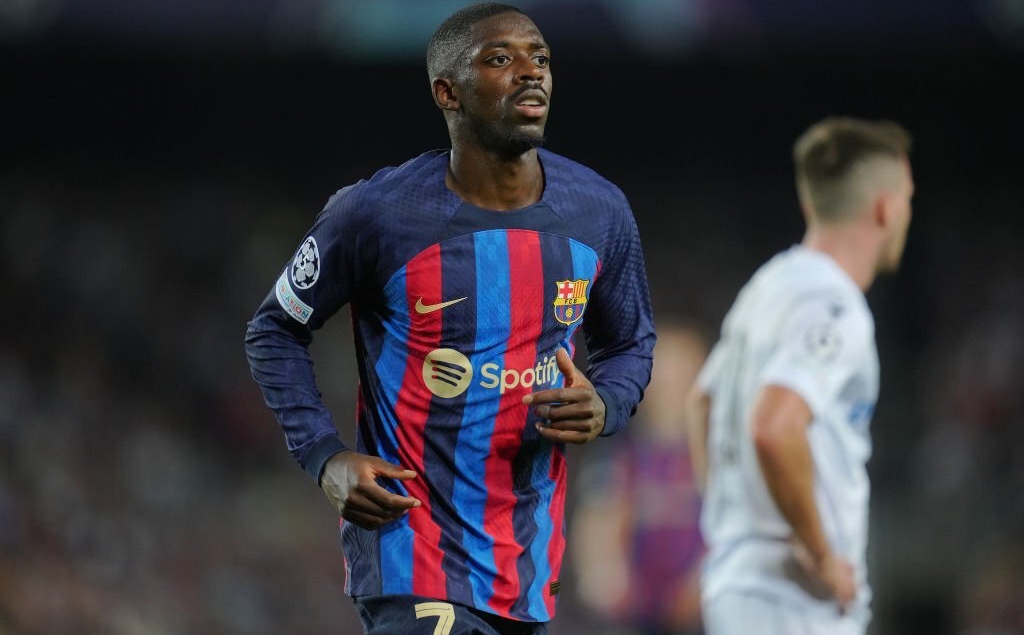 Người đẹp 1999 giúp Dembele thay đổi sự nghiệp 1