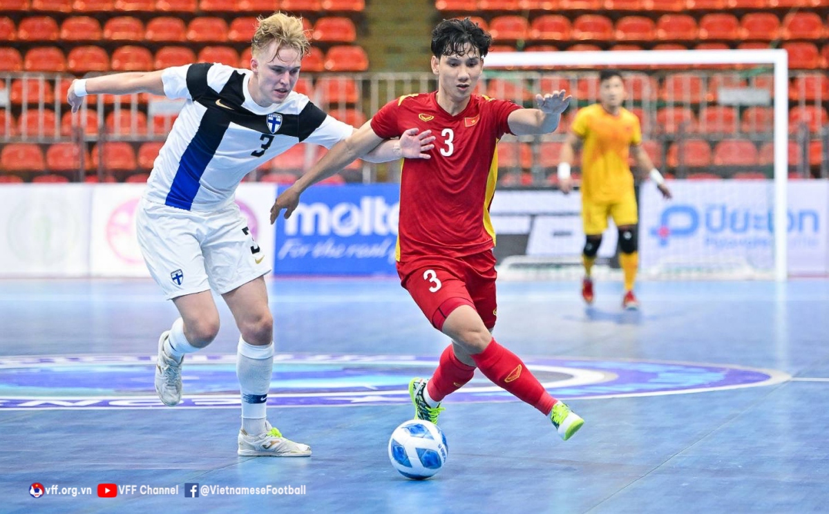 dT futsal Viet Nam dang da giai giao huu tai Thai Lan