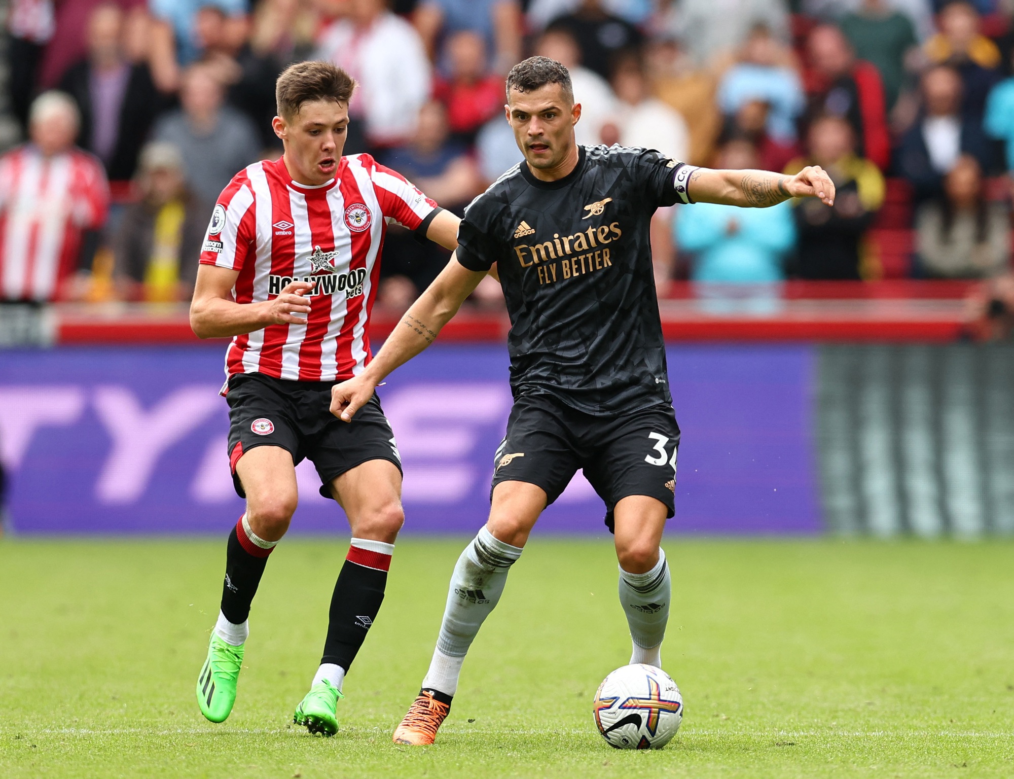 Granit Xhaka đã hàn gắn mối quan hệ với CĐV Arsenal như thế nào 1