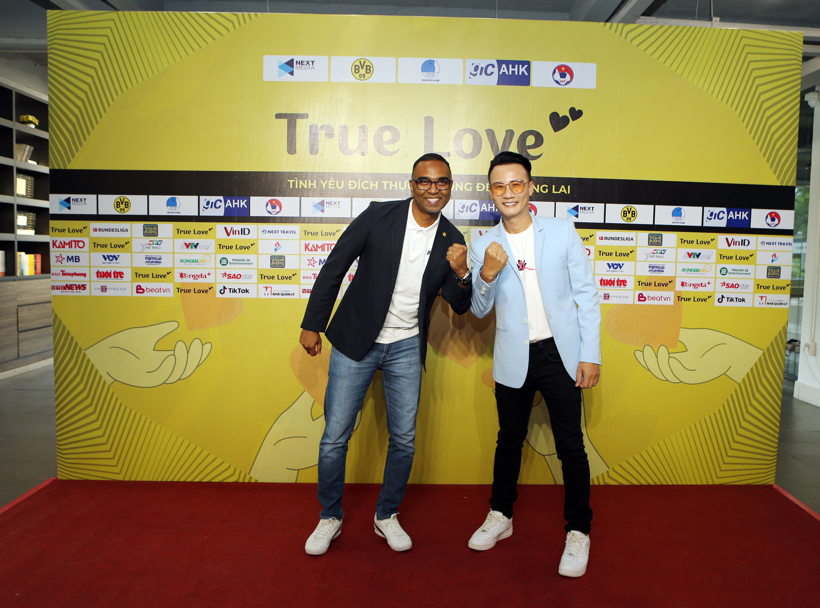 Tiếp tục bán vé đại tiệc âm nhạc và bóng đá gây quỹ từ thiện True Love tại TPHCM 2