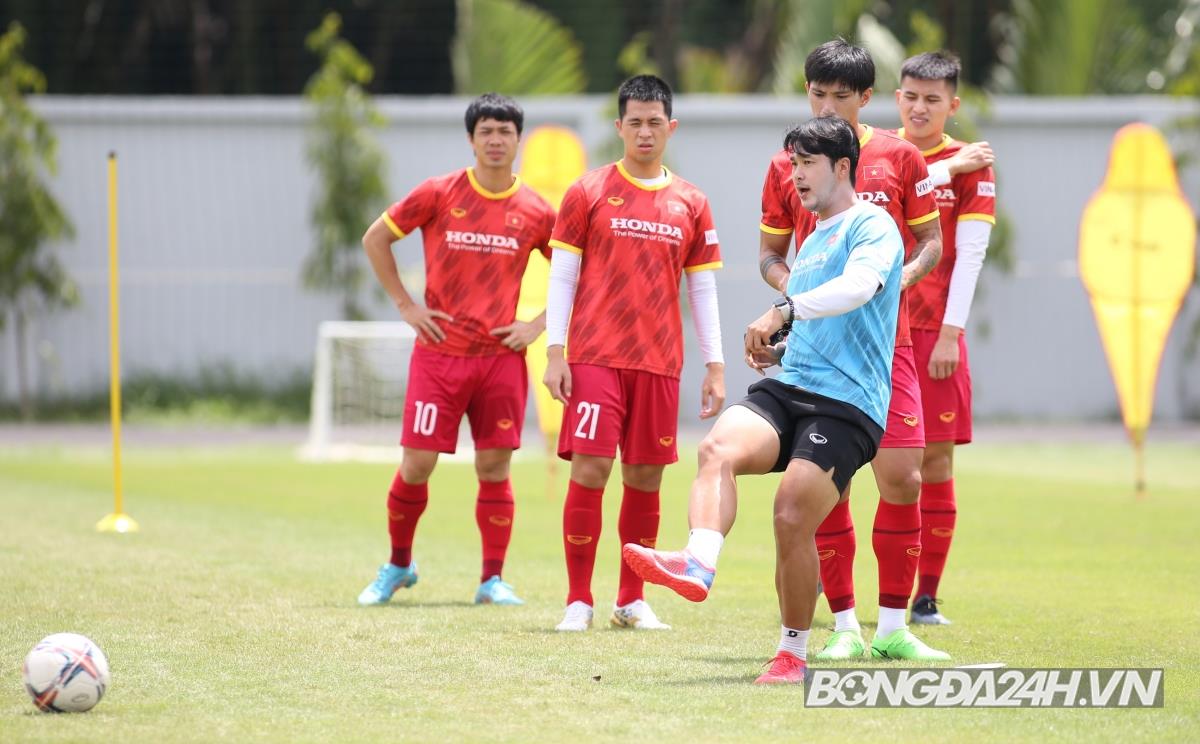 HLV Park Hang Seo trở lại Việt Nam, nhiệt tình chỉ bảo sao trẻ 5 HLV Park Hang Seo trở lại Việt Nam, nhiệt tình chỉ bảo sao trẻ 5