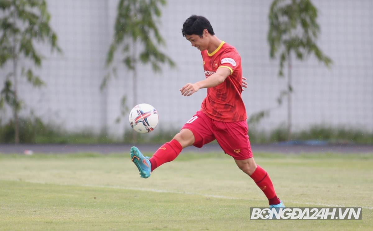 Tuyển Việt Nam tập bóng bổng đấu Ấn Độ 7