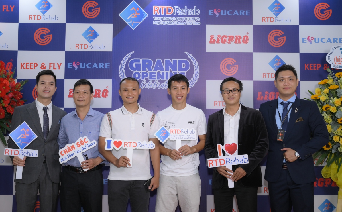 Trọng Hoàng chuẩn bị tái xuất sau khi điều trị cùng bác sĩ ĐT Việt Nam 1