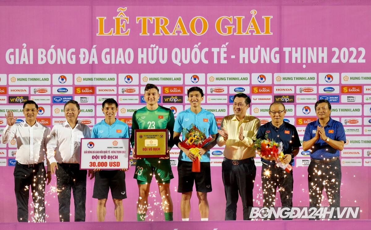 Màn trình diễn của Quang Hải trước Ấn Độ 6