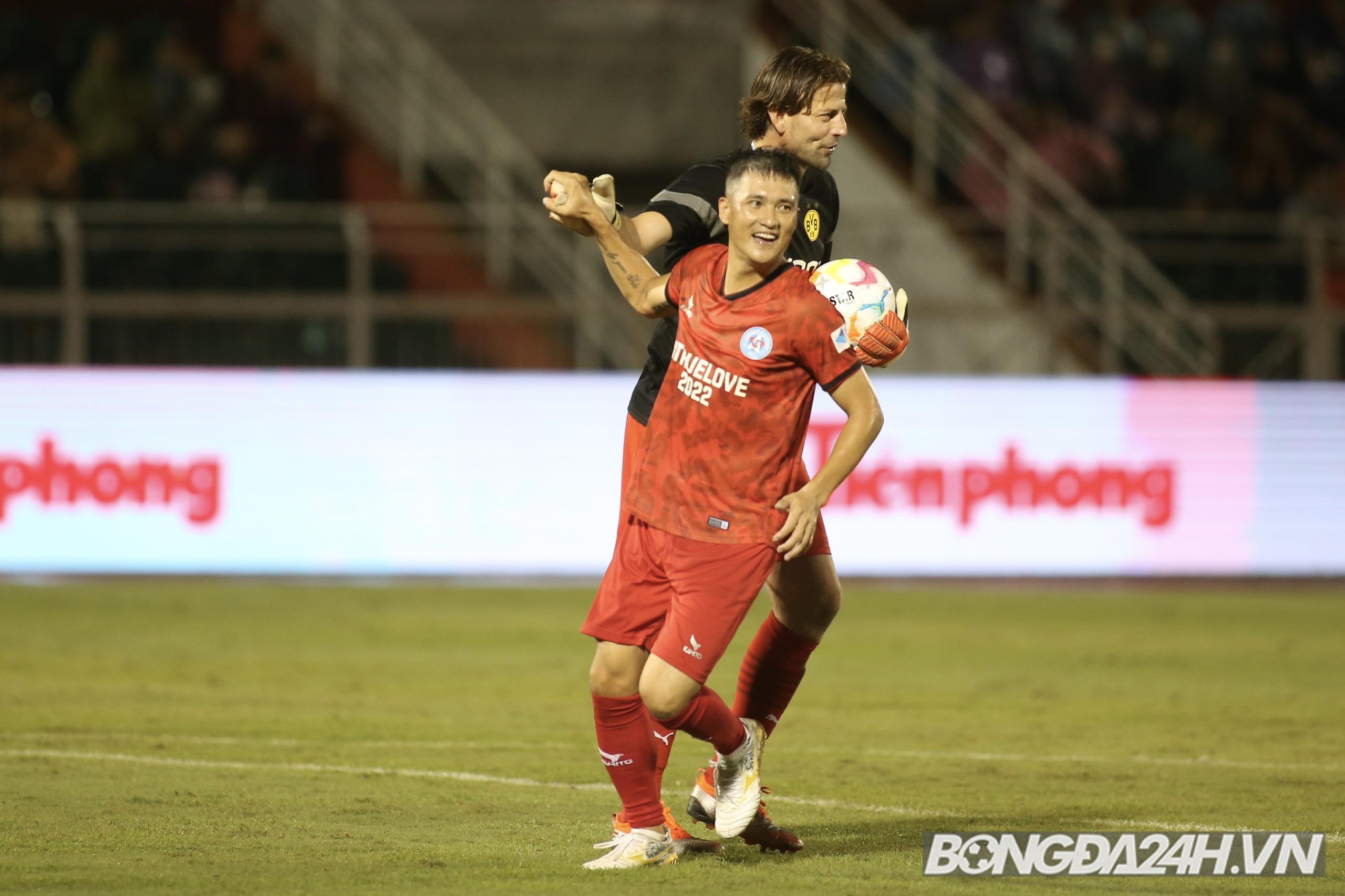 Ngoi sao Viet Nam vs Dortmund