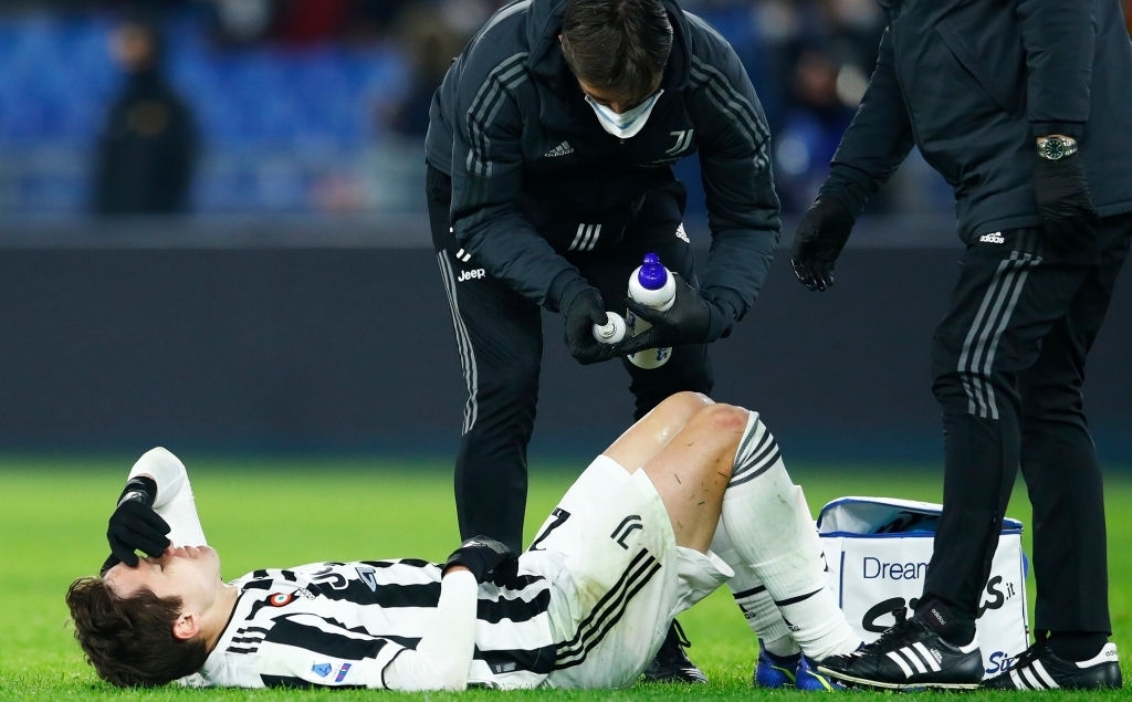 Chiese đứt dây chằng đầu gối trong trận thắng Roma Chiese đứt dây chằng đầu gối trong trận thắng Roma