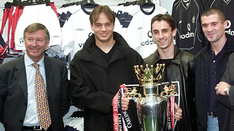 Mark Bosnich: Câu chuyện về thủ môn tự tay đẩy sự nghiệp của mình xuống vực sâu