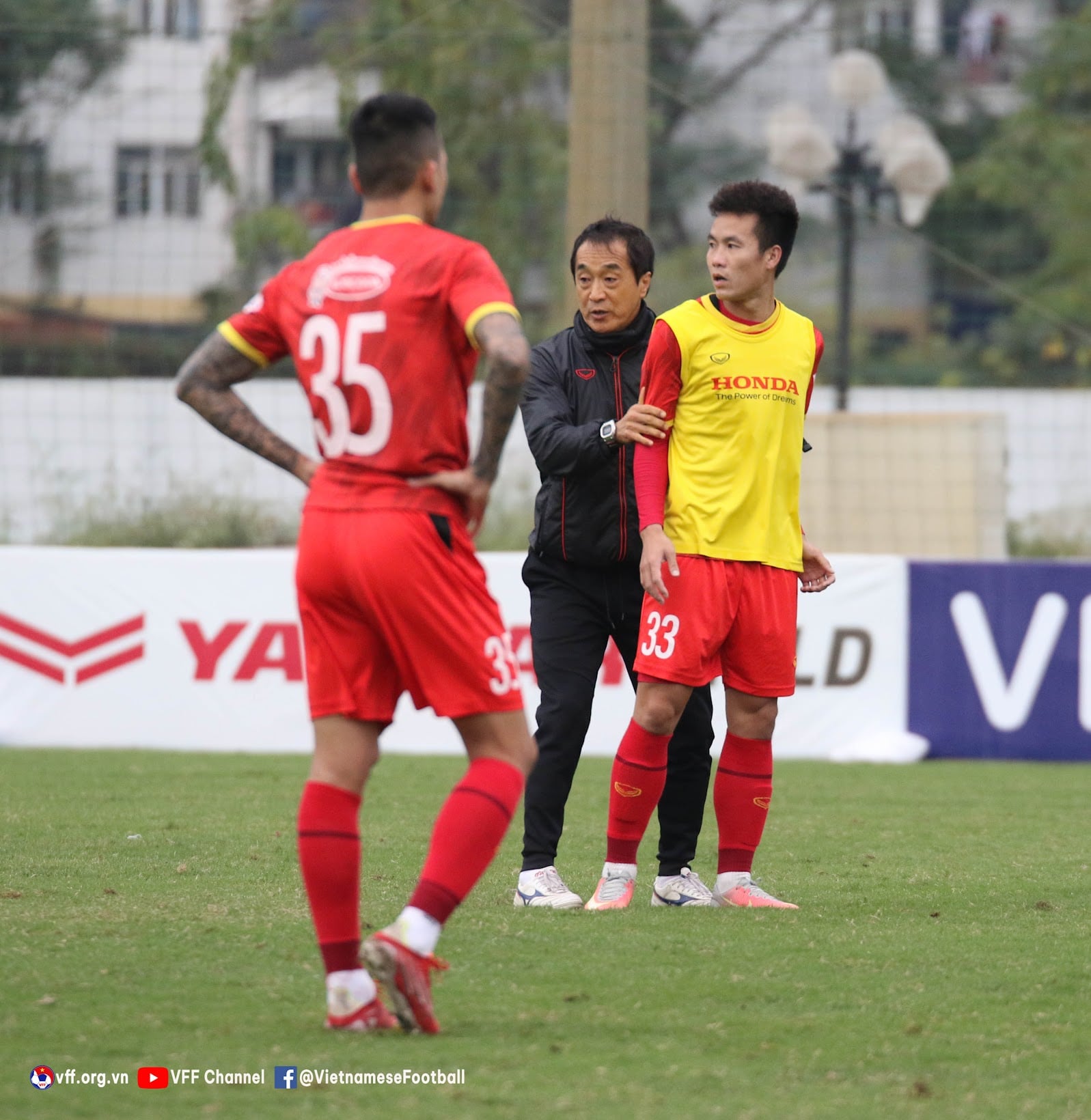 HLV Park Hang Seo hướng dẫn nhóm tân binh ở ĐT Việt Nam