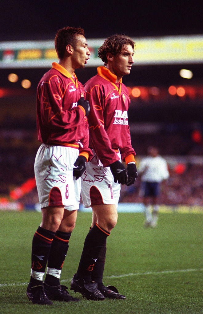 Hidetoshi Nakata: Từ Fashionista đến kẻ tu hành