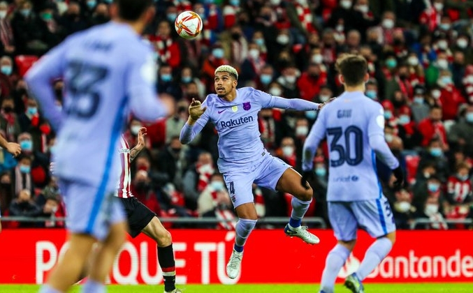 Barcelona chỉ còn đua tranh một đấu trường hình ảnh Barcelona chỉ còn đua tranh một đấu trường hình ảnh