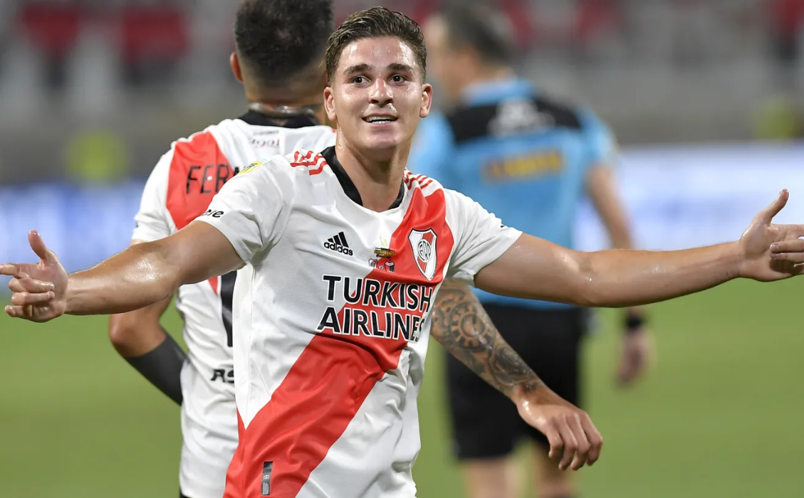 Julian Alvarez “Người nhện” bẩm sinh sẽ còn gây náo loạn 4