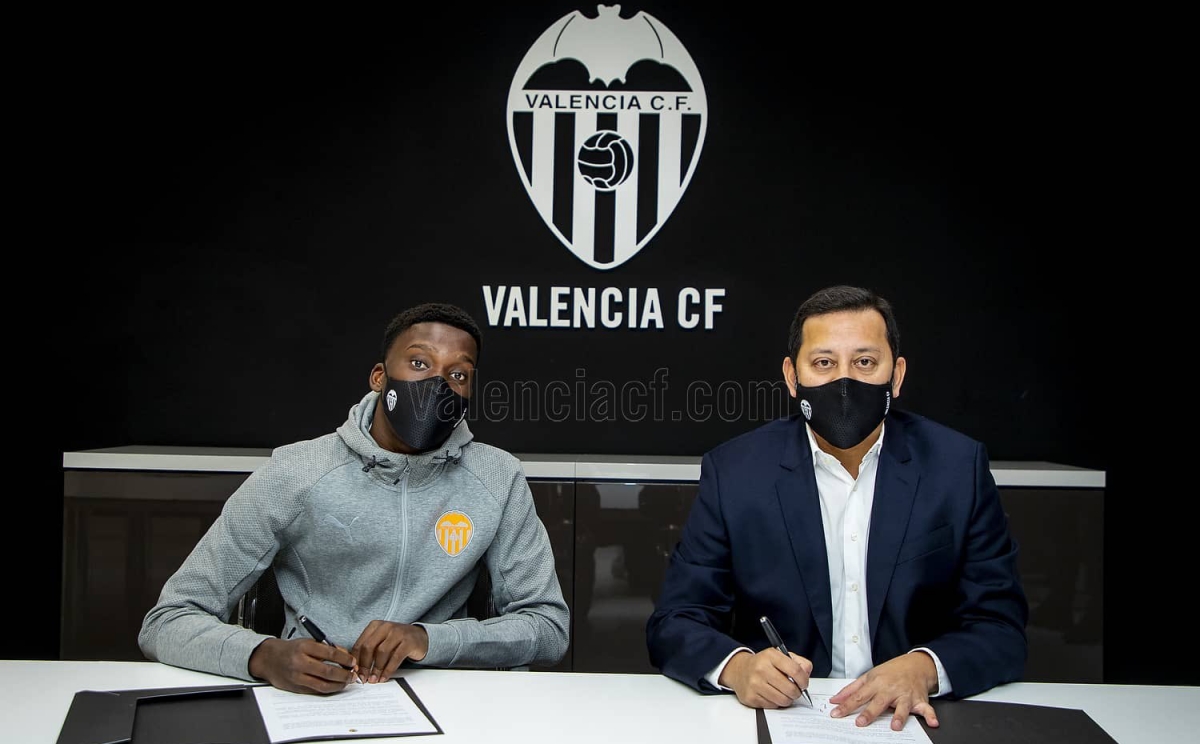 Valencia thu nạp phản đồ của Barca hình ảnh gốc