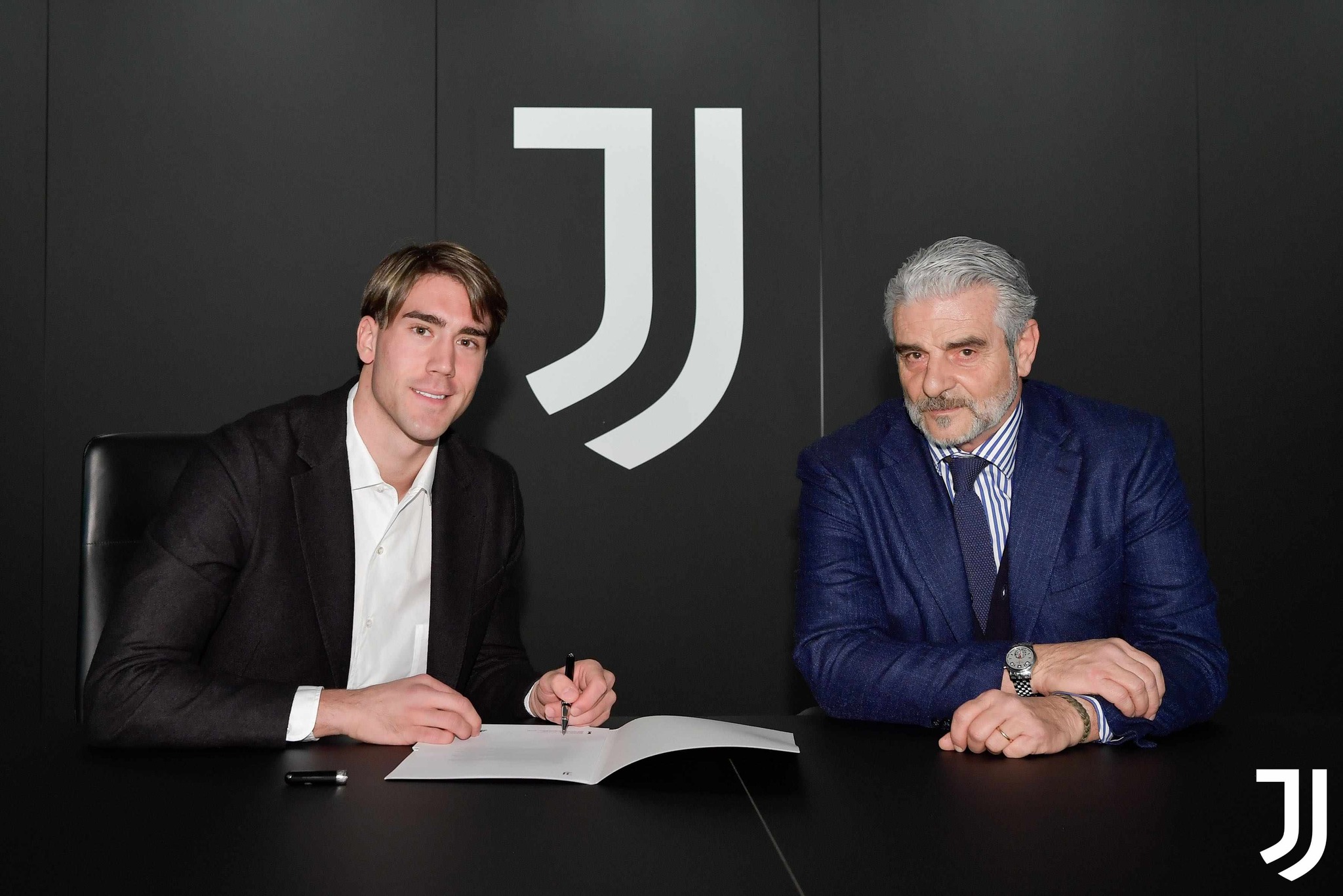 Juventus ra mắt Dusan Vlahovic Juventus ra mắt Dusan Vlahovic
