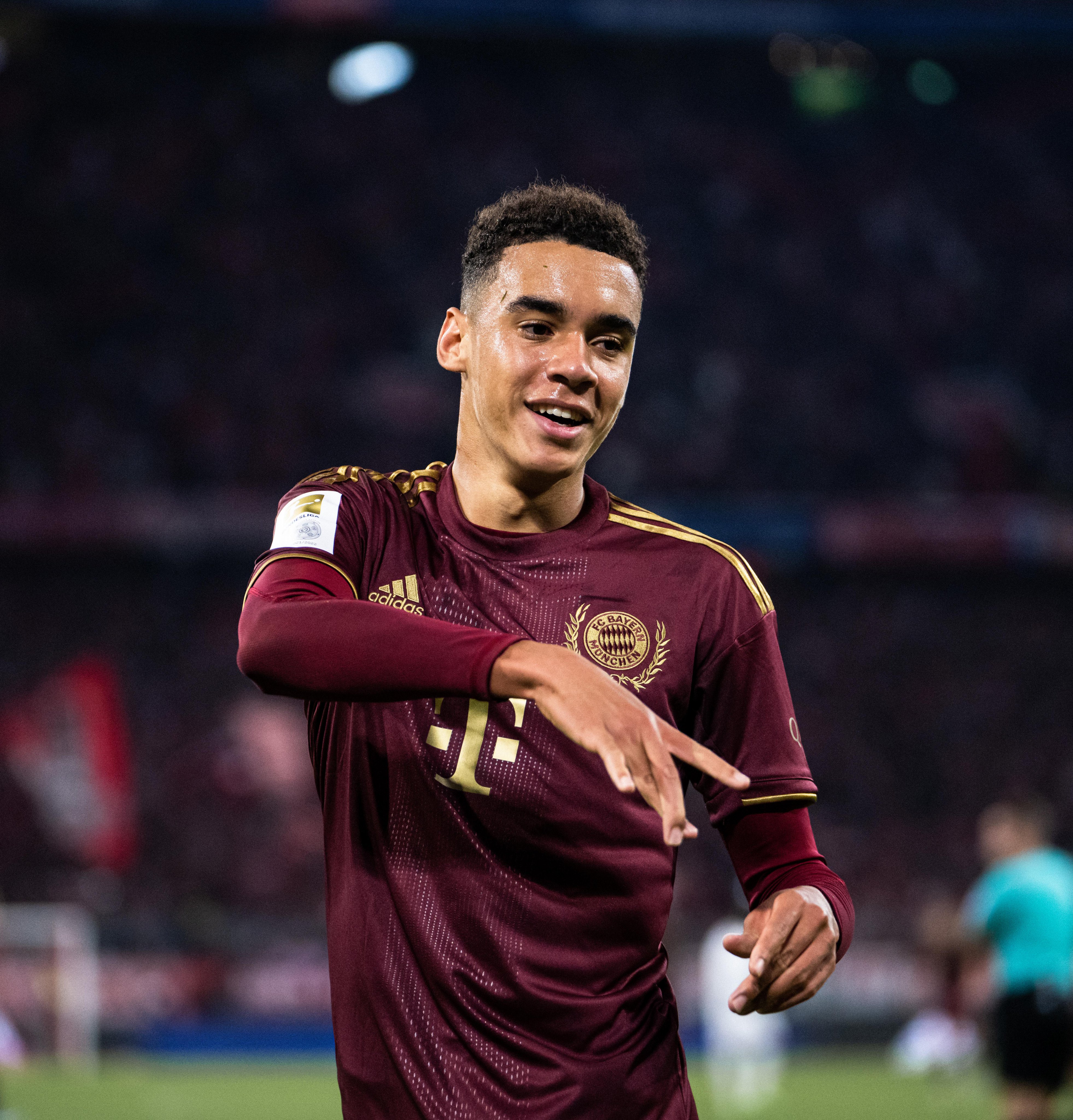 Fd7TvSsWYAY0I04 Fd7TvSsWYAY0I04