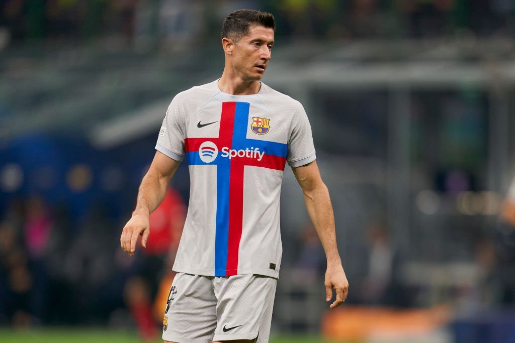 Lewy mất tích, Barca gục ngã trước Inter Milan 3