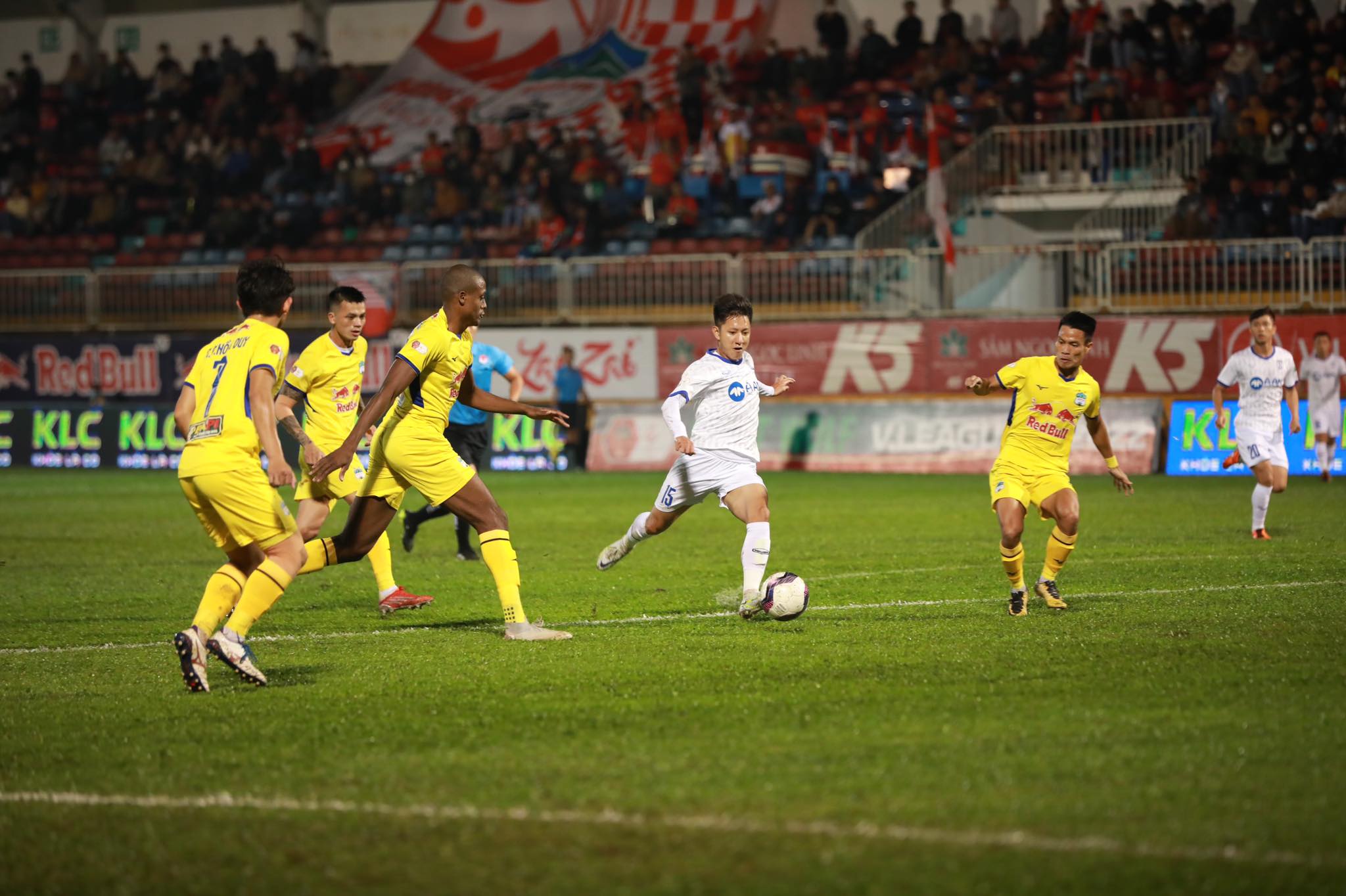 Thấy gì sau trận HAGL 1-2 SLNA 1 Thấy gì sau trận HAGL 1-2 SLNA 1