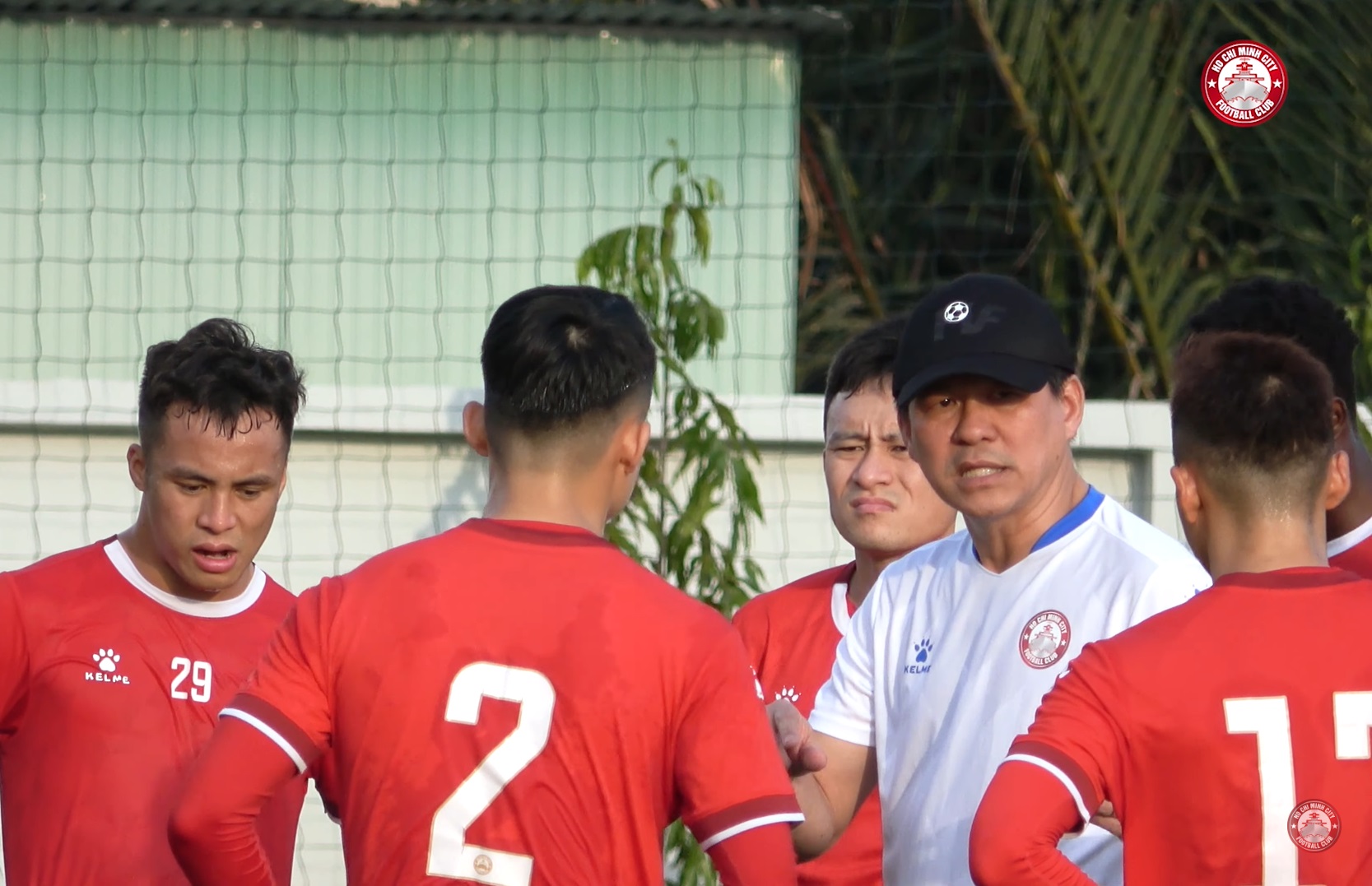 HLV Vũ Tiến Thành thừa nhận khó khăn nhưng không ngại Hà Nội FC 1