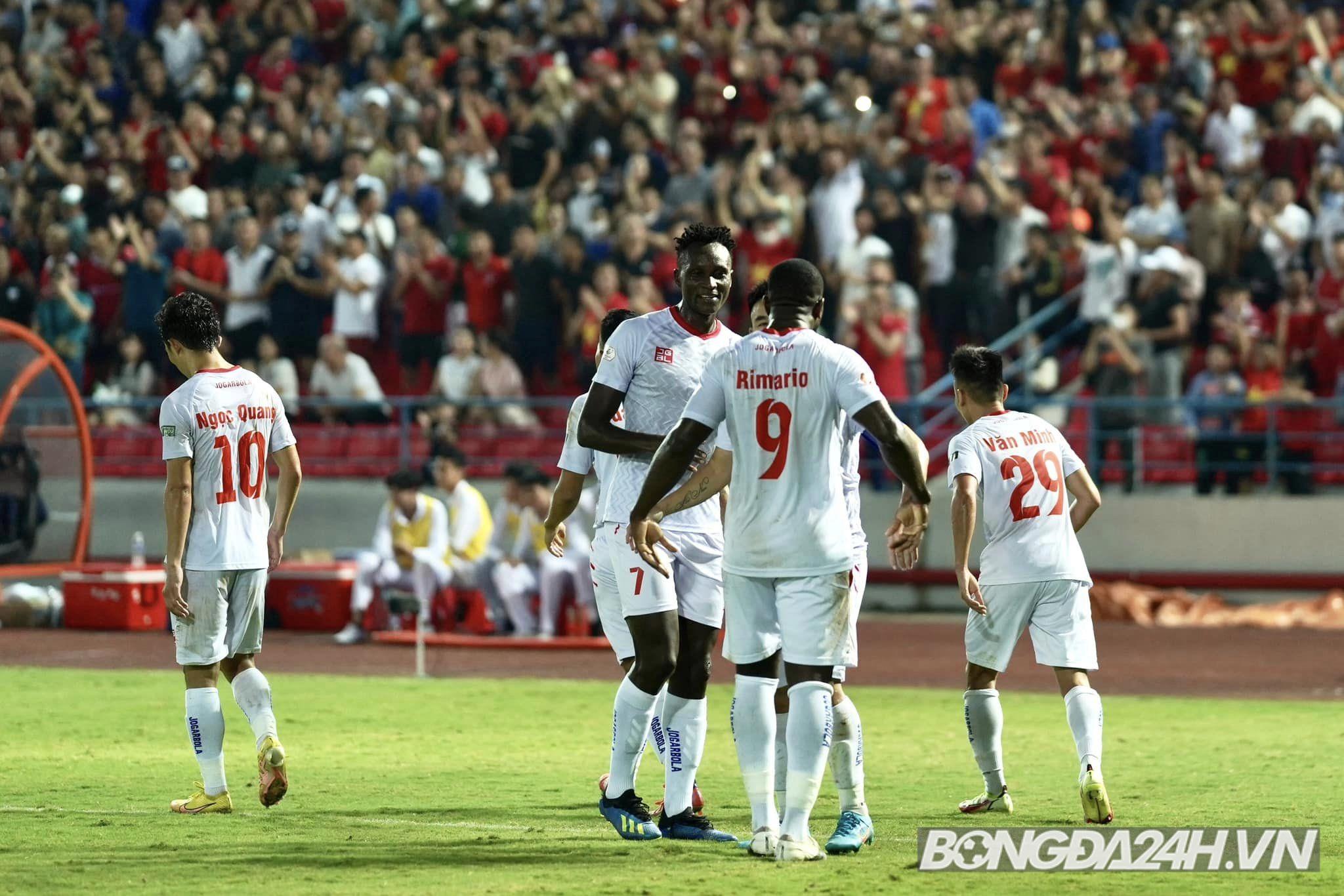 Vòng 23 V-League 2022 Ngôi đầu khó đổi chủ 2