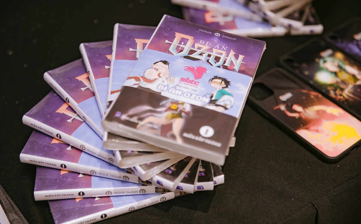 Ra mat bo truyen fantasy Bi an Ozon