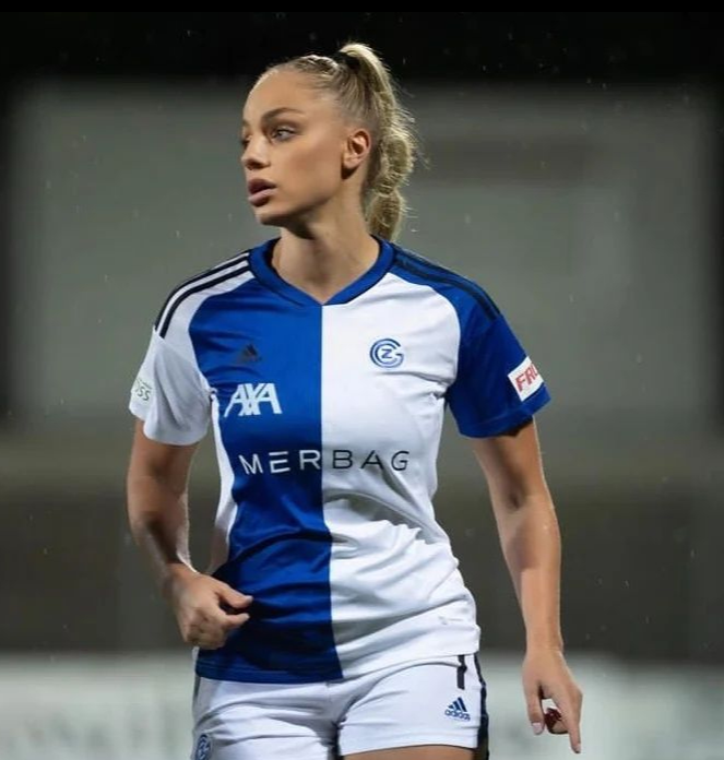 Nữ cầu thủ đẹp nhất thế giới sẵn sàng chuyển tới Anh chơi bóng 5 Nữ cầu thủ đẹp nhất thế giới sẵn sàng chuyển tới Anh chơi bóng 5