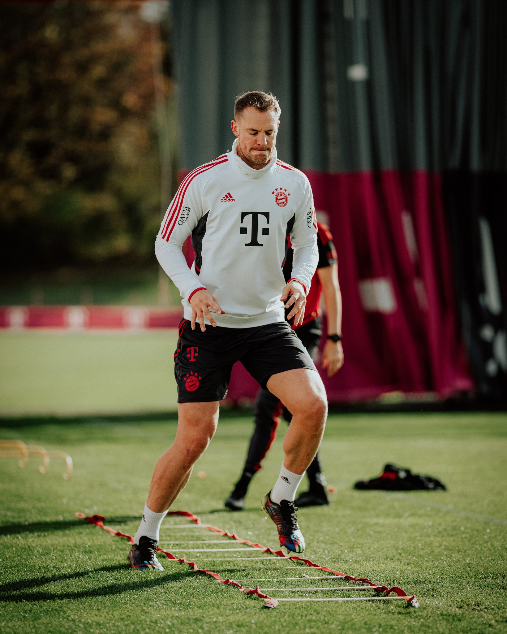 Neuer bình phục chấn thương, sẵn sàng cho World Cup 2022 1 Neuer bình phục chấn thương, sẵn sàng cho World Cup 2022 1