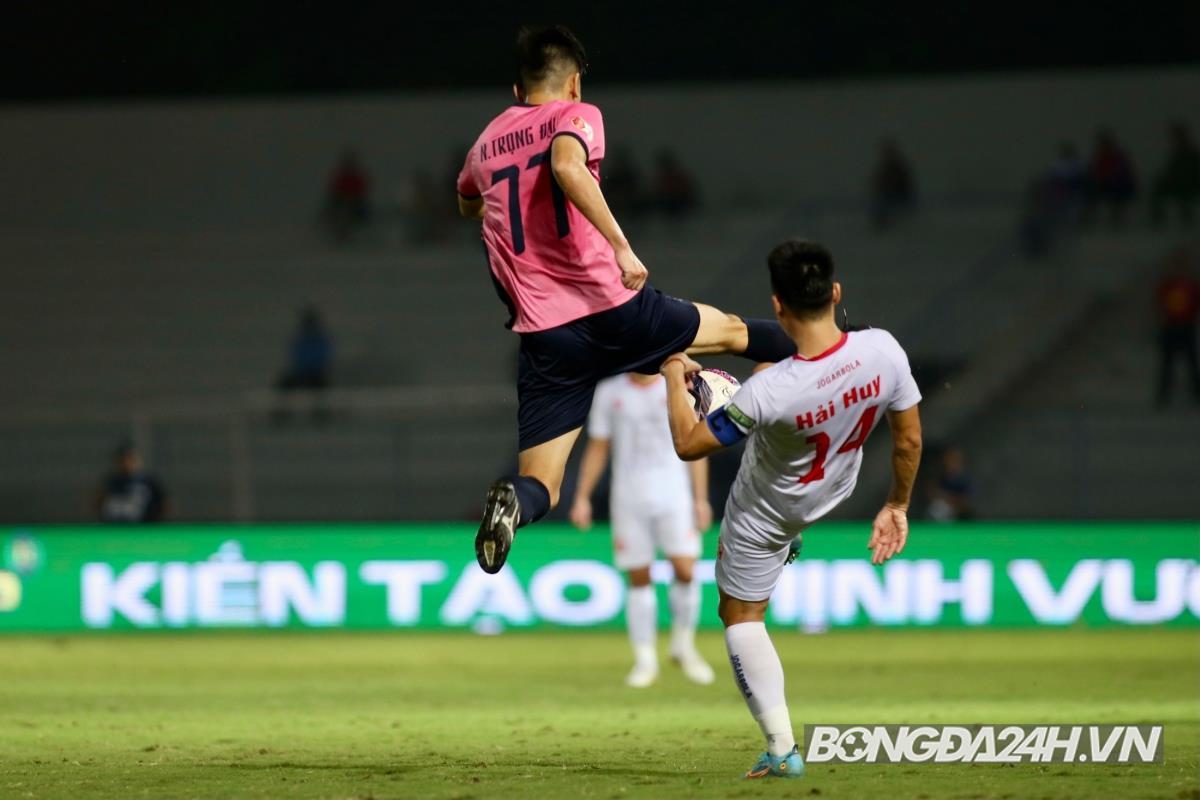 Mất oan penalty, Hải Phòng bị Hà Tĩnh cầm chân trên sân nhà 2