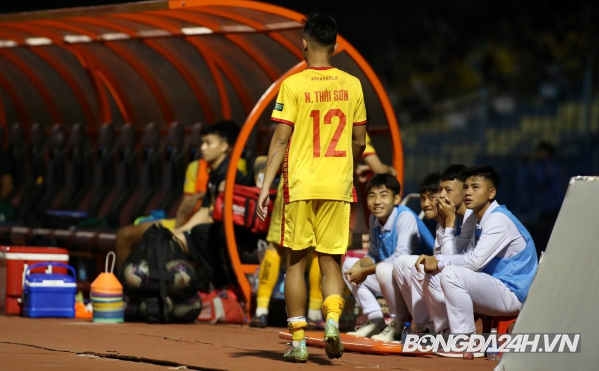 Hà Nội bị cầm hoà bởi pha ghi bàn của sao trẻ lần đầu đá V-League 6