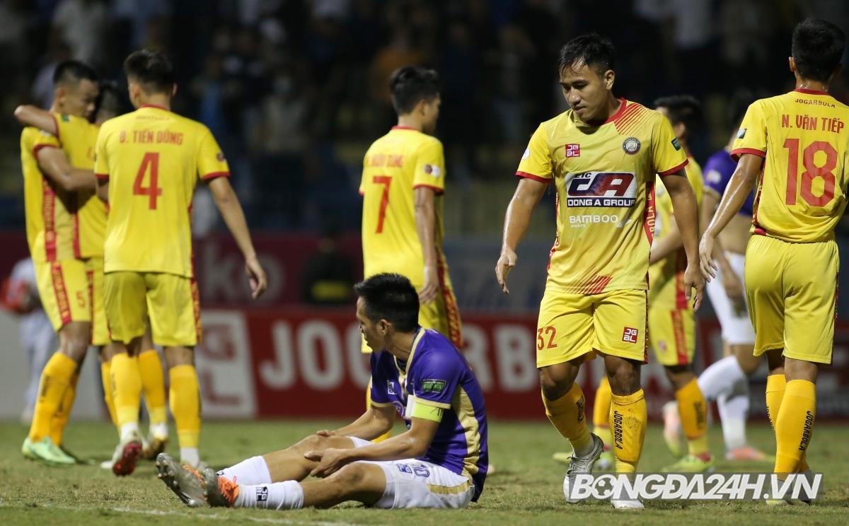 Hà Nội bị cầm hoà bởi pha ghi bàn của sao trẻ lần đầu đá V-League 8