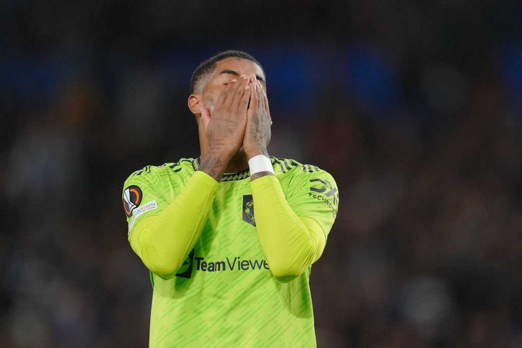 Marcus Rashford da om mat khi MU khong the ve nhat bang E