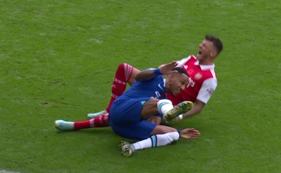 Mikel Arteta đòi thẻ đỏ cho Pierre-Emerick Aubamyang 2 Mikel Arteta đòi thẻ đỏ cho Pierre-Emerick Aubamyang 2